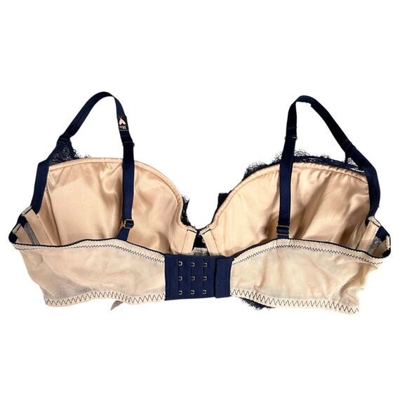 Victoria's Secret Blue Lace Push Up Bra NEW Size 38D - Picture 3 of 6